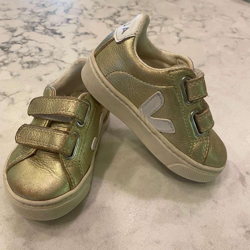 Adorable Veja kids sneakers